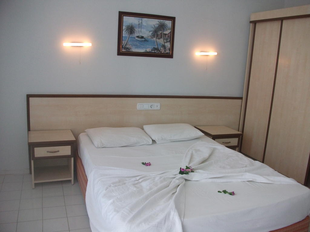 Delphin Hotel Side Room photo